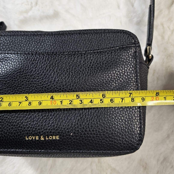 Love and Lore Camera Bag - Picture 4 of 6